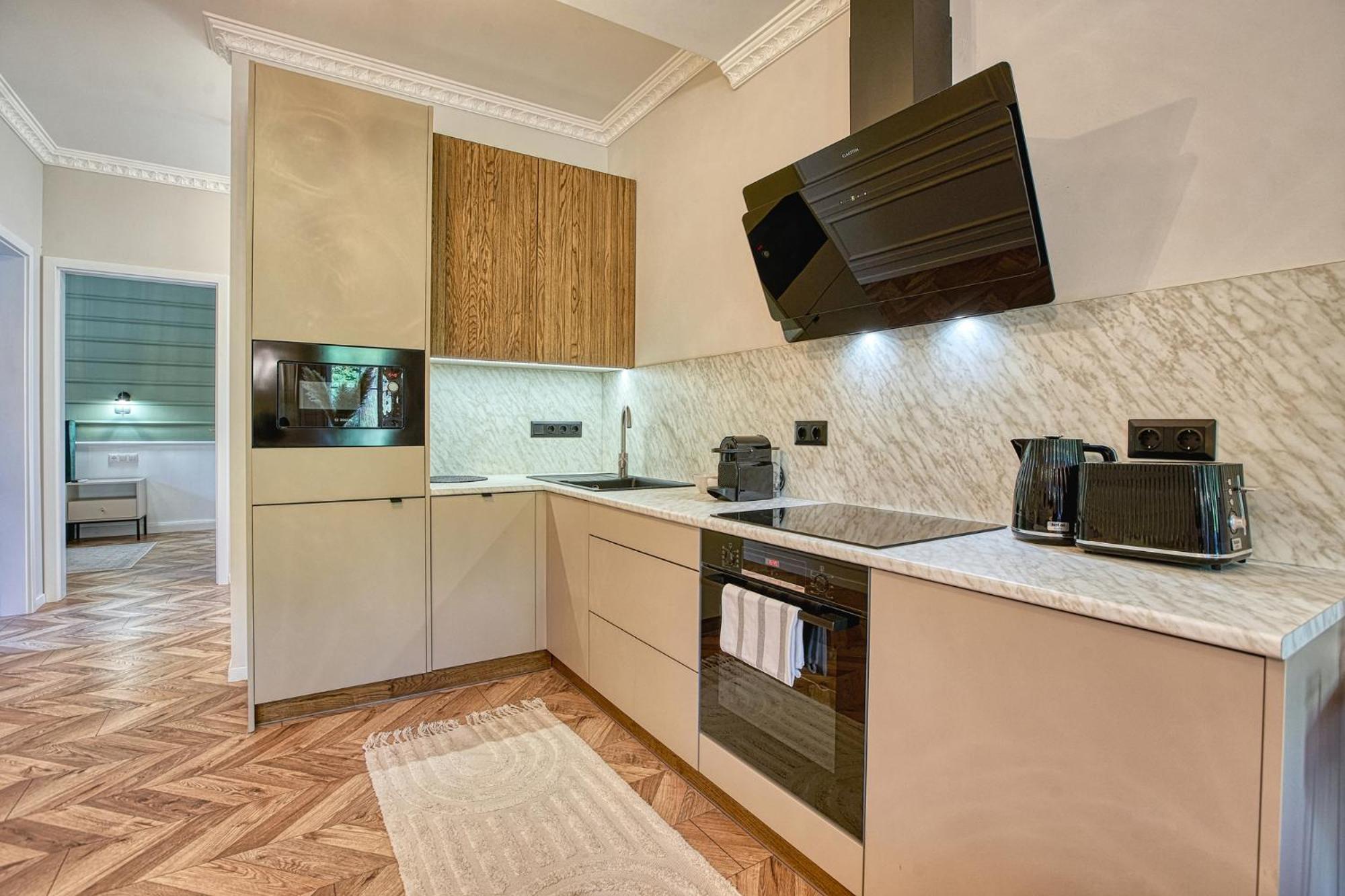 The Doors Luxury Apartment Мошонмадьяровар Экстерьер фото